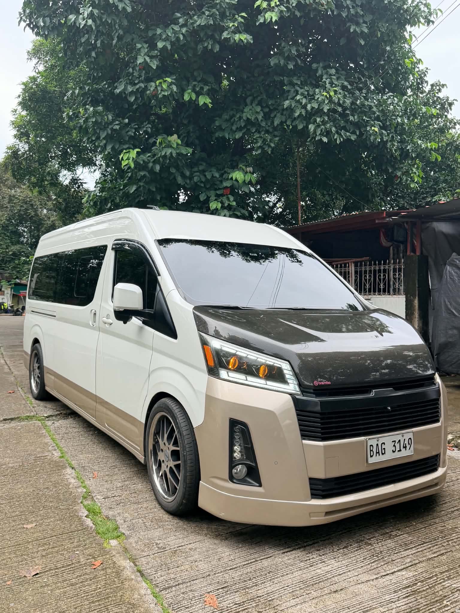 Toyota HiAce Grandia